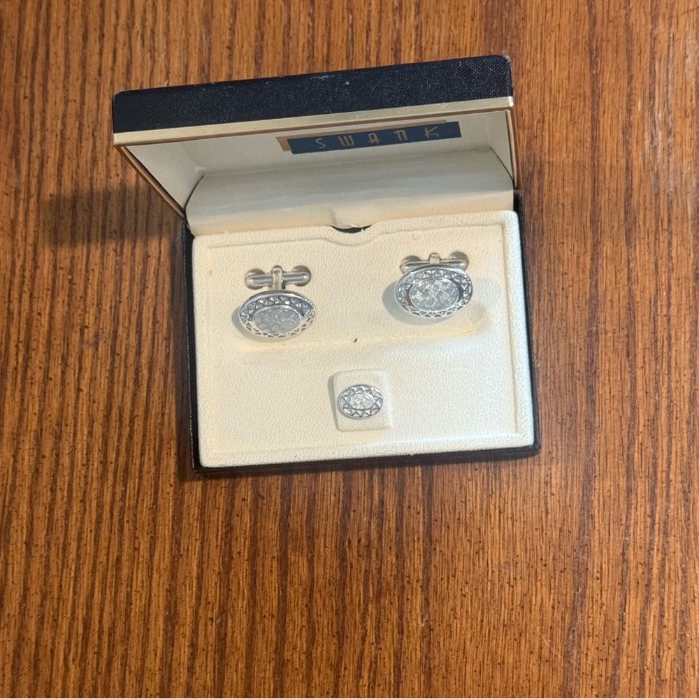SWANK Silver Tone Cufflinks‎ and Tie Pin Set